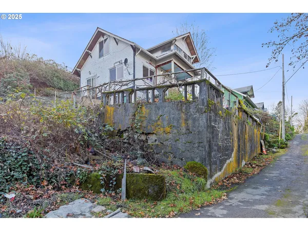 $159,900 | 808 West A Street, Rainier, OR 97048