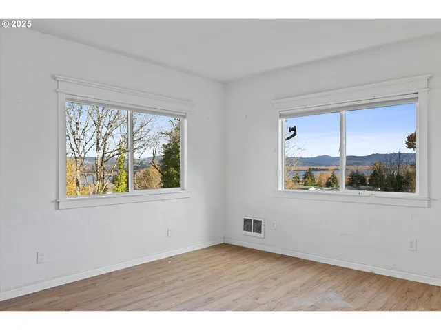 $199,900 | 808 West A Street, Rainier, OR 97048