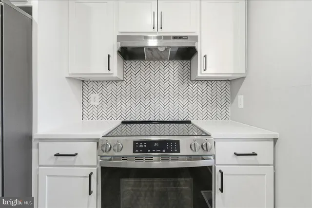 a view of washer and dryer