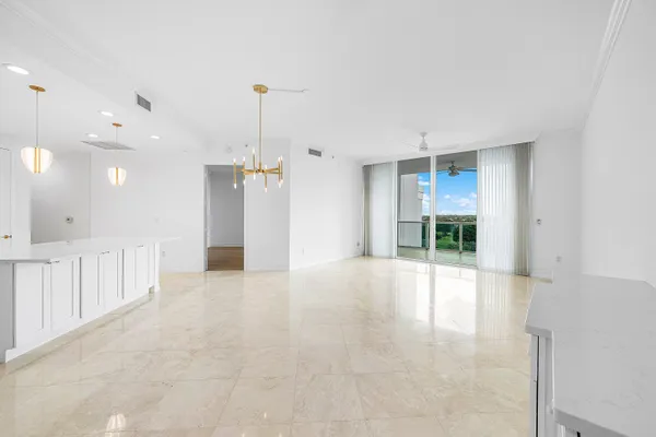 $6,800 | 550 Southeast Mizner Boulevard, Unit B906, Boca Raton, FL 33432