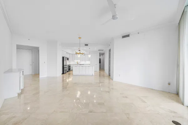 $6,800 | 550 Southeast Mizner Boulevard, Unit B906, Boca Raton, FL 33432