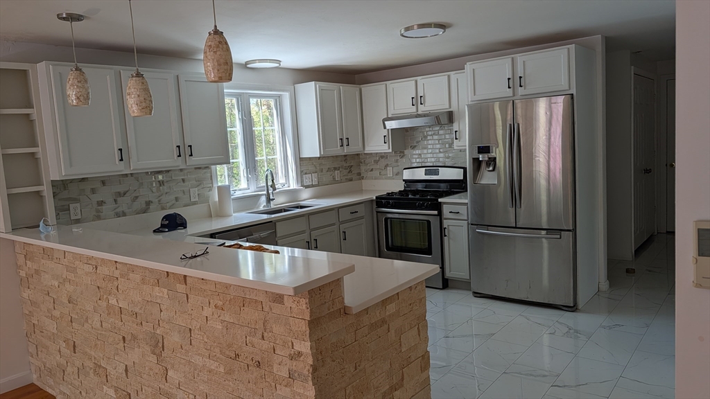 700 Main Street Wareham, MA 02571 - Photo 2 of 9