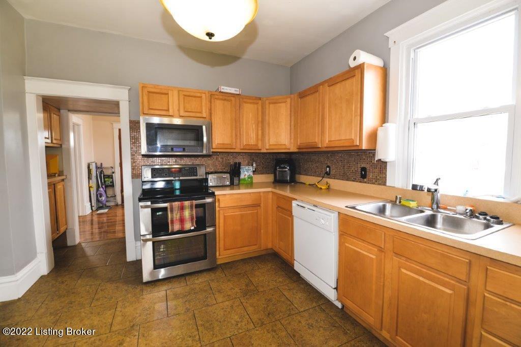 6107 Ripple Creek Road Newport, KY 41076 - Photo 4 of 47 4