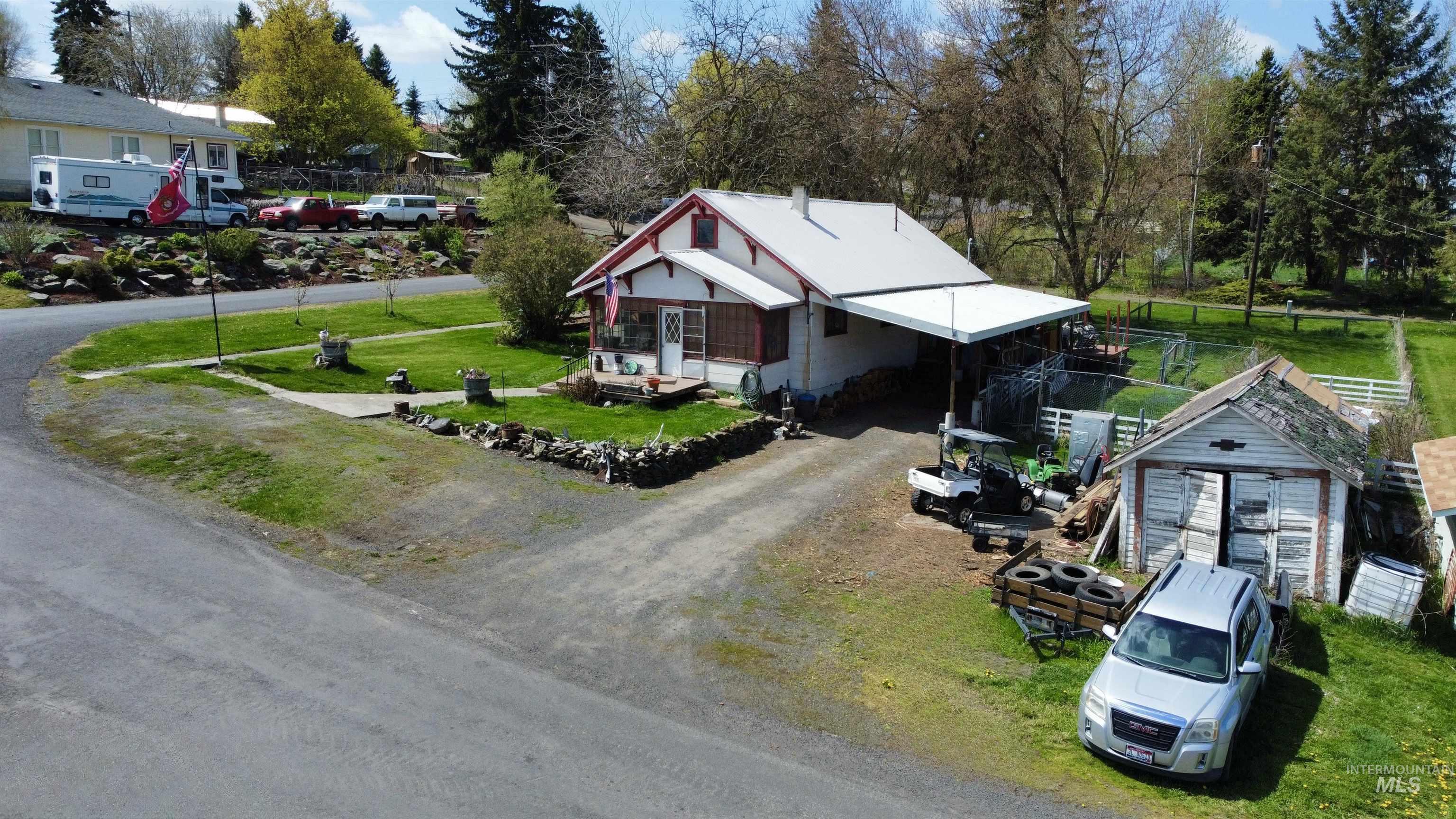 412 Walnut Street Nezperce, ID 83543 - Photo 4 of 26