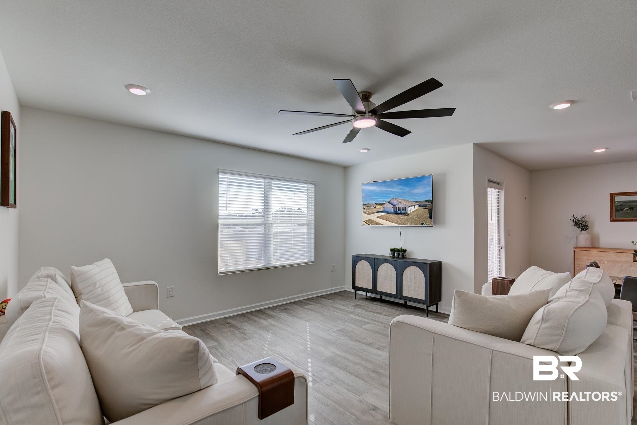 31458 Lyon Road Daphne, AL 36527 - Photo 4 of 50 Living Room