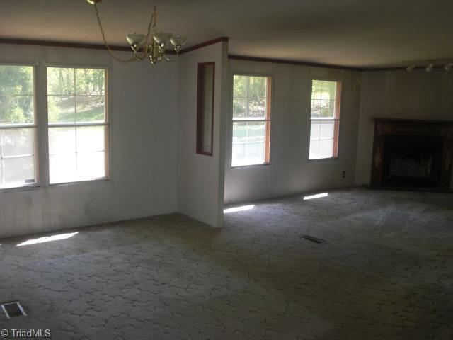 211 Walter Road Madison, NC 27025 - Photo 3 of 16 Gallery Image 3
