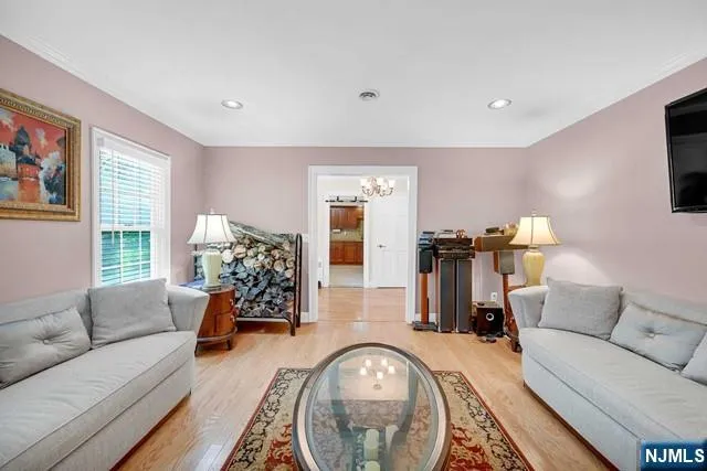 $1,099,000 | 100 Lake Street, Upper Saddle River, NJ 07458