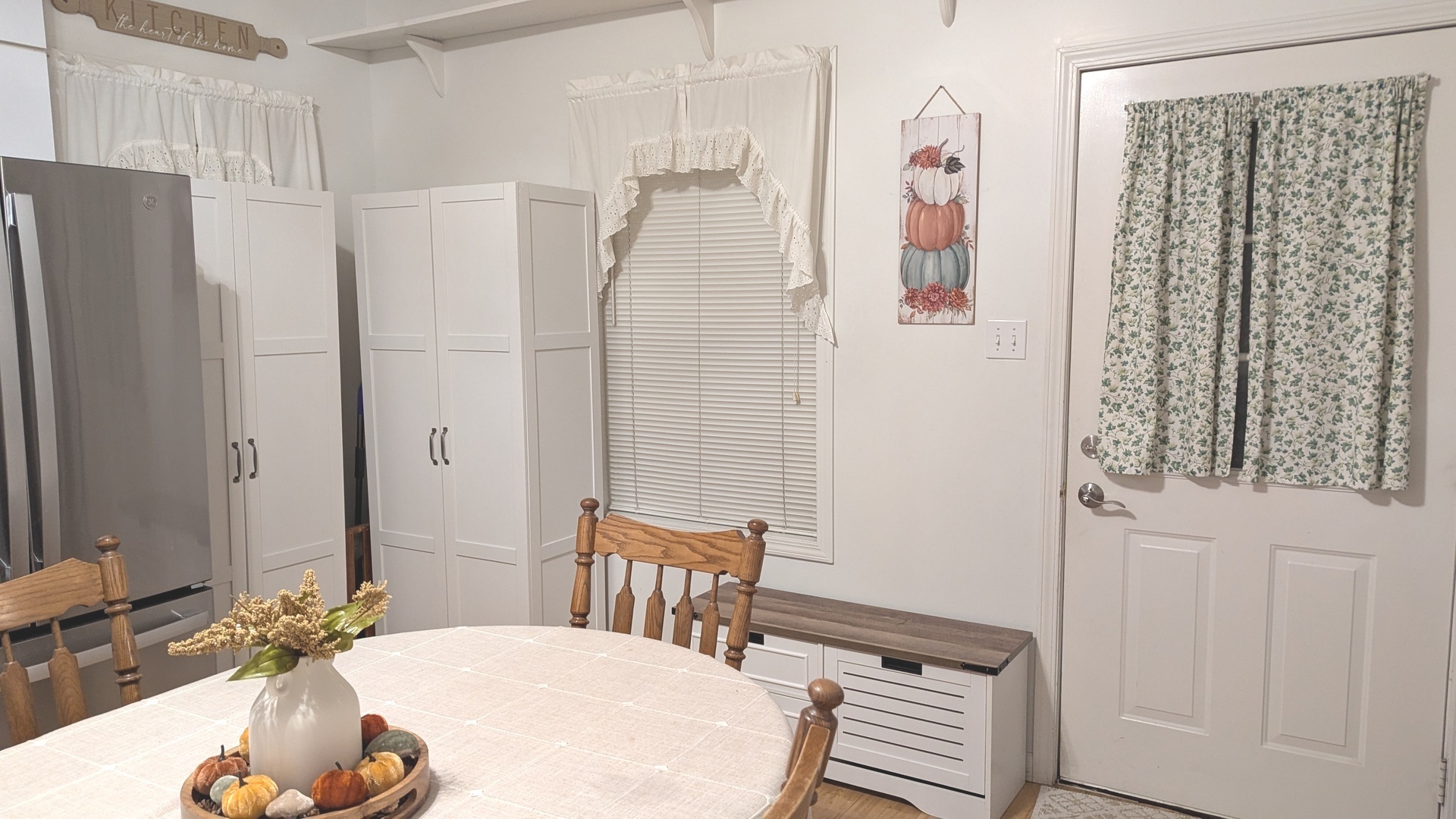 817 Chestnut Avenue Dixon, IL 61021 - Photo 12 of 31 a bathroom with a sink a toilet and shower curtain