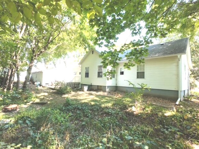 817 Chestnut Avenue Dixon, IL 61021 - Photo 3 of 31 a view of a house with a yard