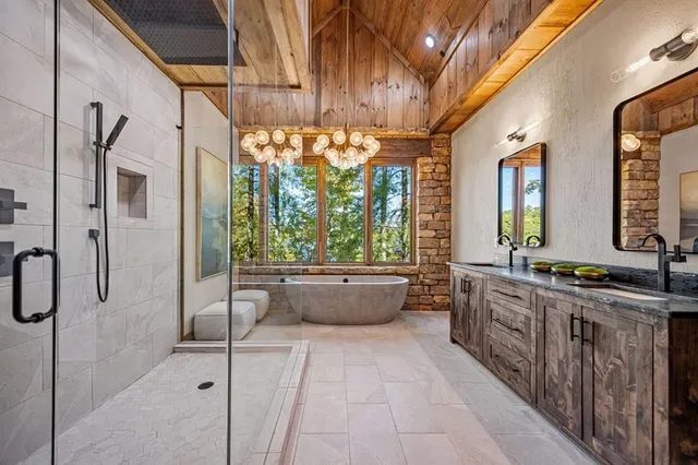 $2,895,000 | 16 Navajo Trail, McCaysville, GA 30555