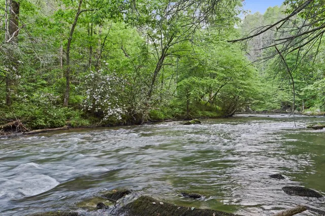 $2,895,000 | 16 Navajo Trail, McCaysville, GA 30555