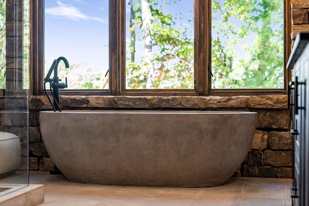 16 Navajo Trail McCaysville, GA 30555 - Photo 26 of 43