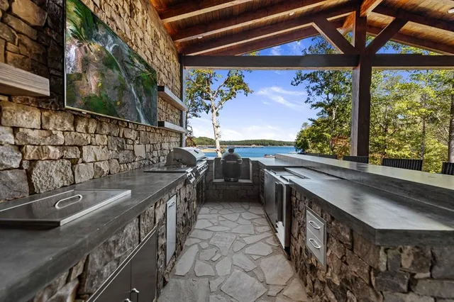 $2,895,000 | 16 Navajo Trail, McCaysville, GA 30555