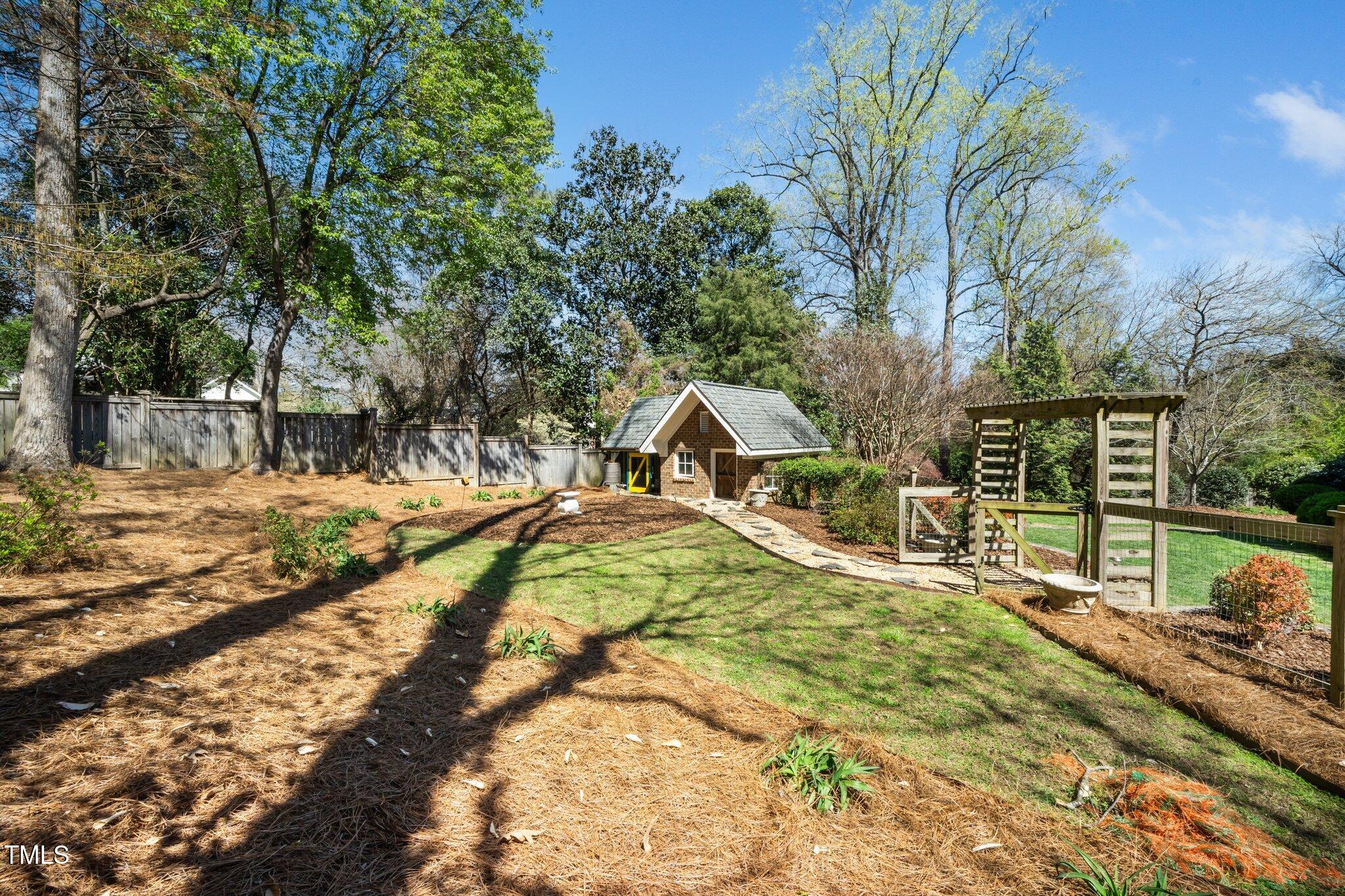 2207 Oxford Road Raleigh, NC 27608 - Photo 3 of 55 2-web-or-mls-2207 Oxford (290 of 384)