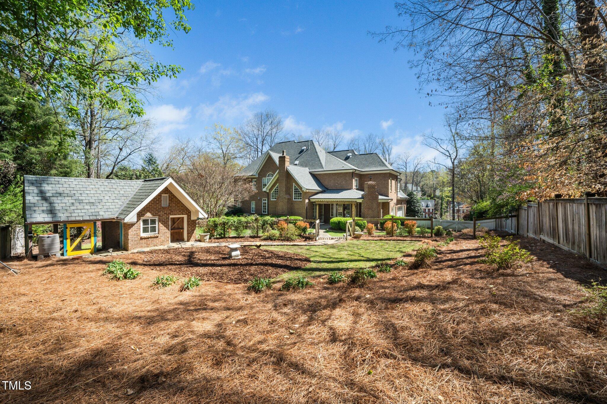 2207 Oxford Road Raleigh, NC 27608 - Photo 5 of 55 4-web-or-mls-2207 Oxford (303 of 384)