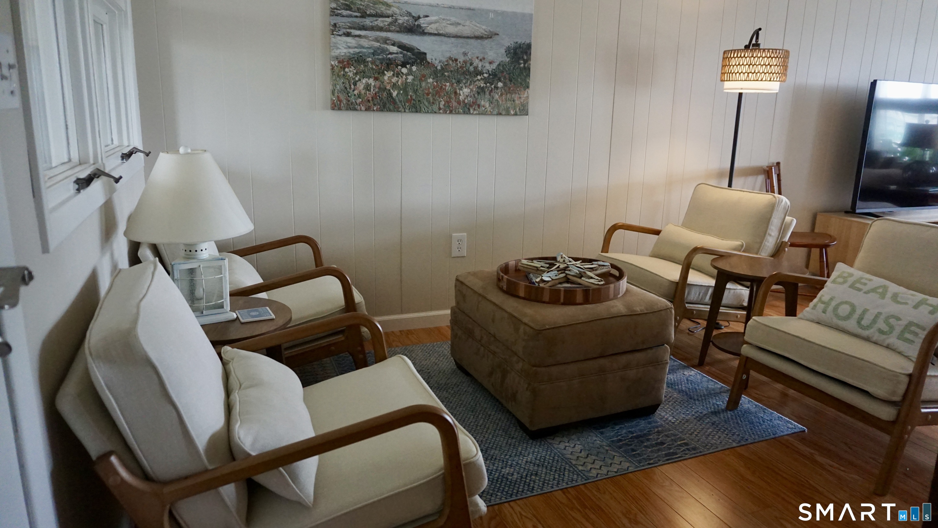 13 Pacific Street Groton, CT 06340 - Photo 14 of 31 a living room with furniture