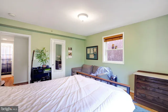 $2,500 | 1411 Massachusetts Avenue Southeast, Unit 6, Washington, DC 20003