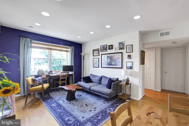 $2,500 | 1411 Massachusetts Avenue Southeast, Unit 6, Washington, DC 20003