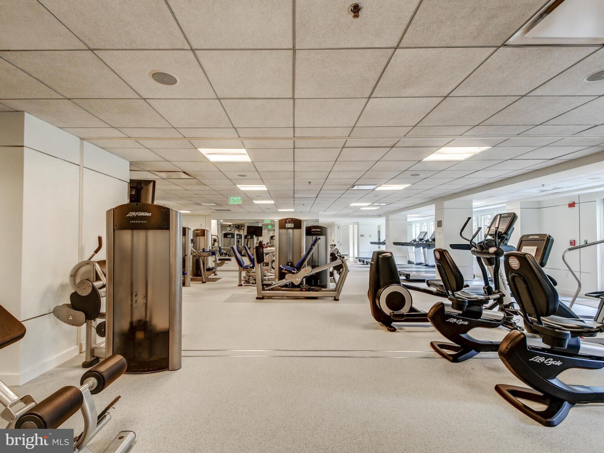 801 Key Highway, Unit 251 Baltimore, MD 21230 - Photo 50 of 57 a view of a room with gym equipment