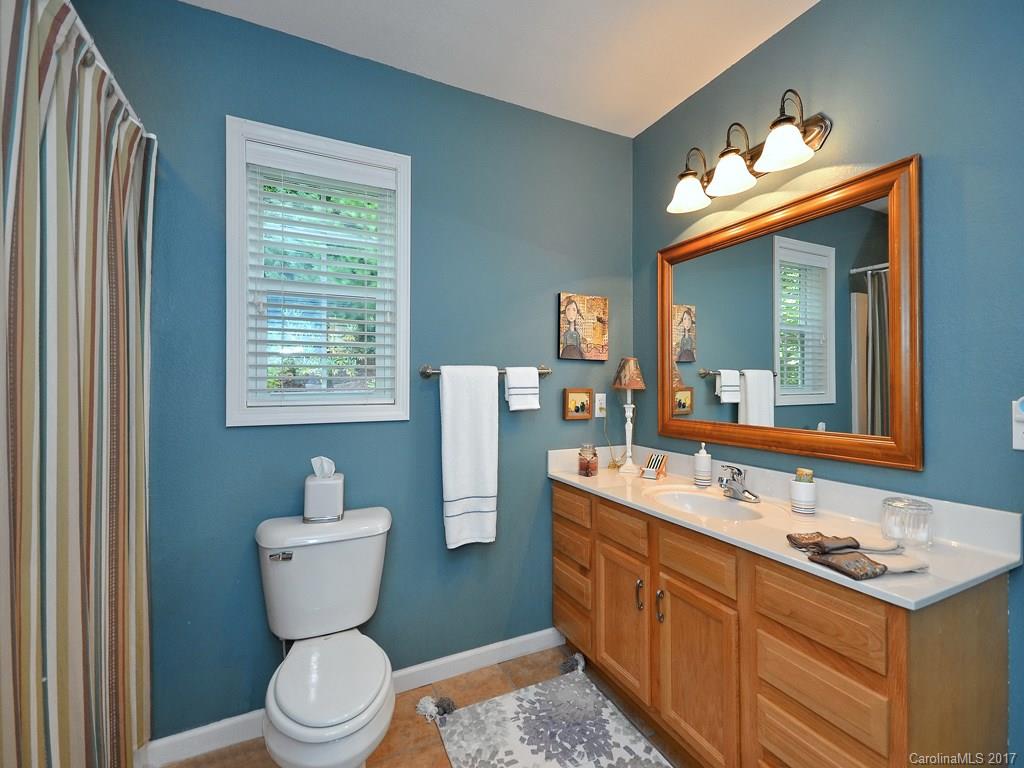 145 Pinnacle Road, Unit 13 Burnsville, NC 28714 - Photo 14 of 19 Gallery Image 14