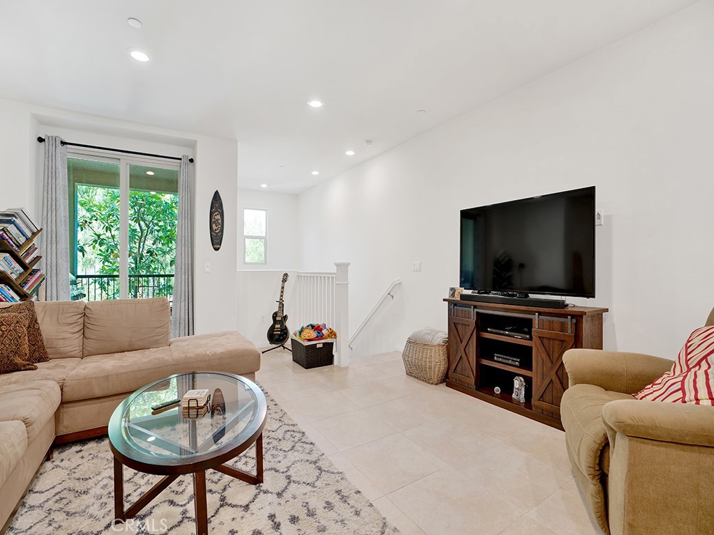 59 Plateau Irvine, CA 92618 - Photo 2 of 15