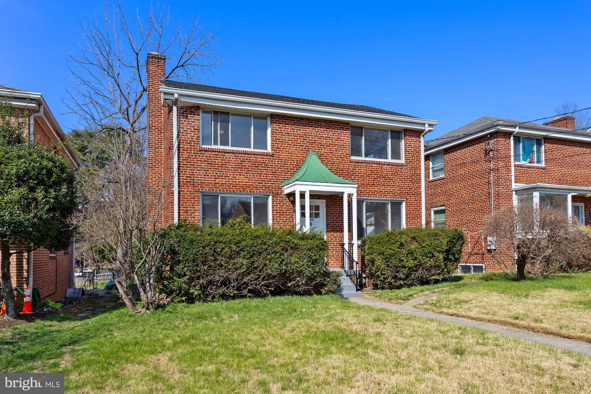 1367 Underwood Street Northwest Washington, DC 20012 - Photo 2 of 25