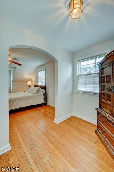 328 Plymouth Road Union, NJ 07083 - Photo 20 of 32