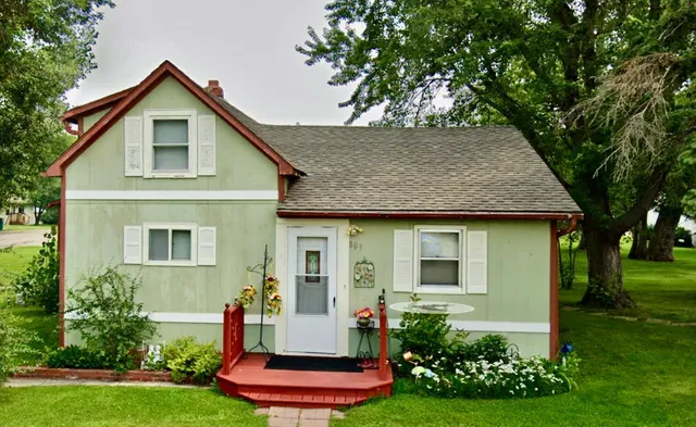 $49,900 | 803 Fargo Avenue, Portland, ND 58274