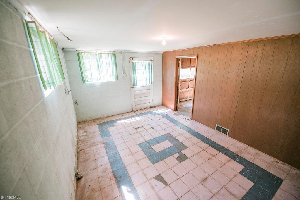 883 Pine Ridge Road Lexington, NC 27295 - Photo 14 of 24 Gallery Image 14