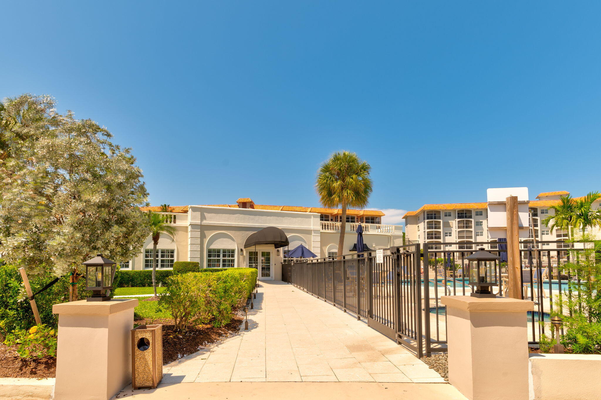 2871 North Ocean Boulevard, Unit R460 Boca Raton, FL 33431 - Photo 34 of 38 Clubhouse