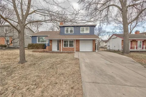 $389,000 | 9314 West 89th Terrace, Overland Park, KS 66212