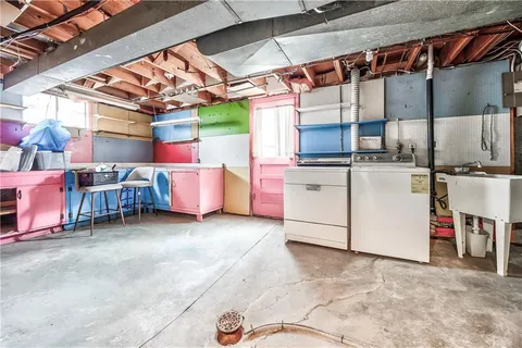 $389,000 | 9314 West 89th Terrace, Overland Park, KS 66212