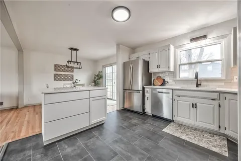 $389,000 | 9314 West 89th Terrace, Overland Park, KS 66212