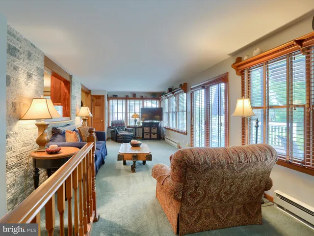 $385,000 | 24 Circle Drive, Mechanicsburg, PA 17055