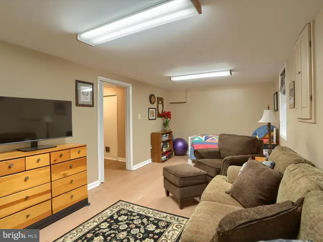 $385,000 | 24 Circle Drive, Mechanicsburg, PA 17055