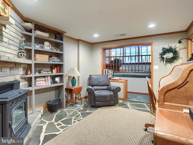 $385,000 | 24 Circle Drive, Mechanicsburg, PA 17055