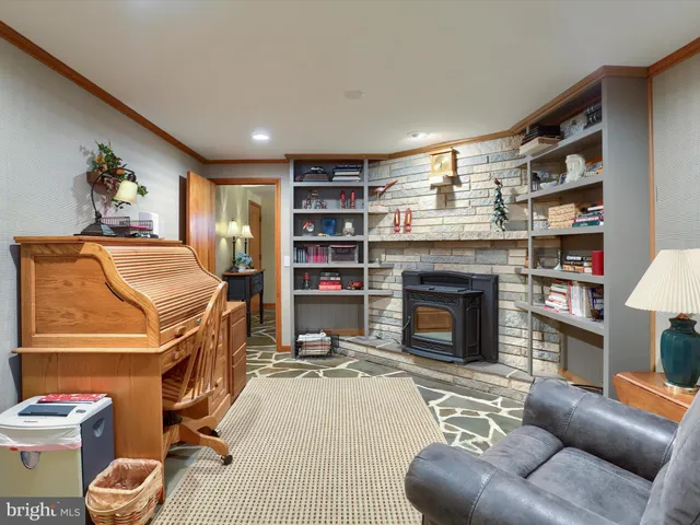 $385,000 | 24 Circle Drive, Mechanicsburg, PA 17055