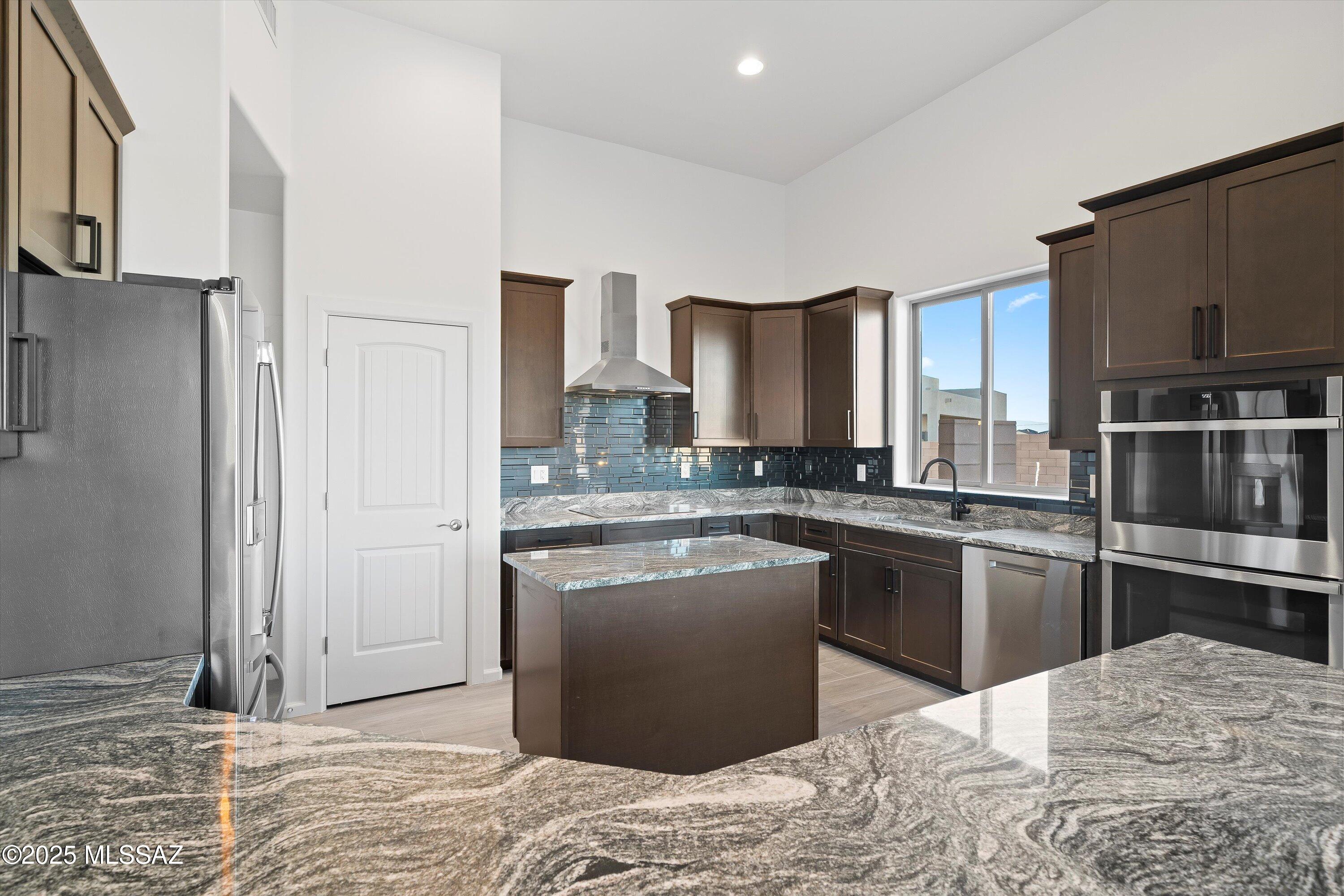 1204 North Range Rider Place Vail, AZ 85641 - Photo 15 of 49