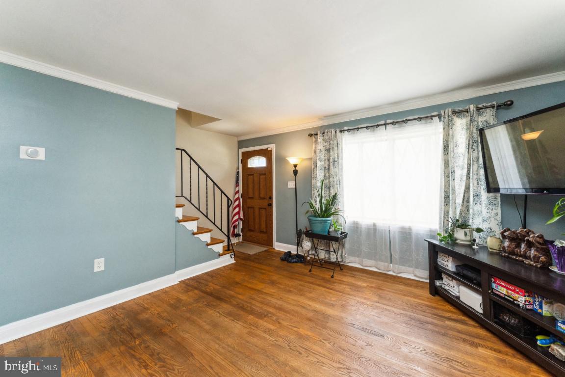 36 Mansion Road Linthicum Heights, MD 21090 - Photo 3 of 27