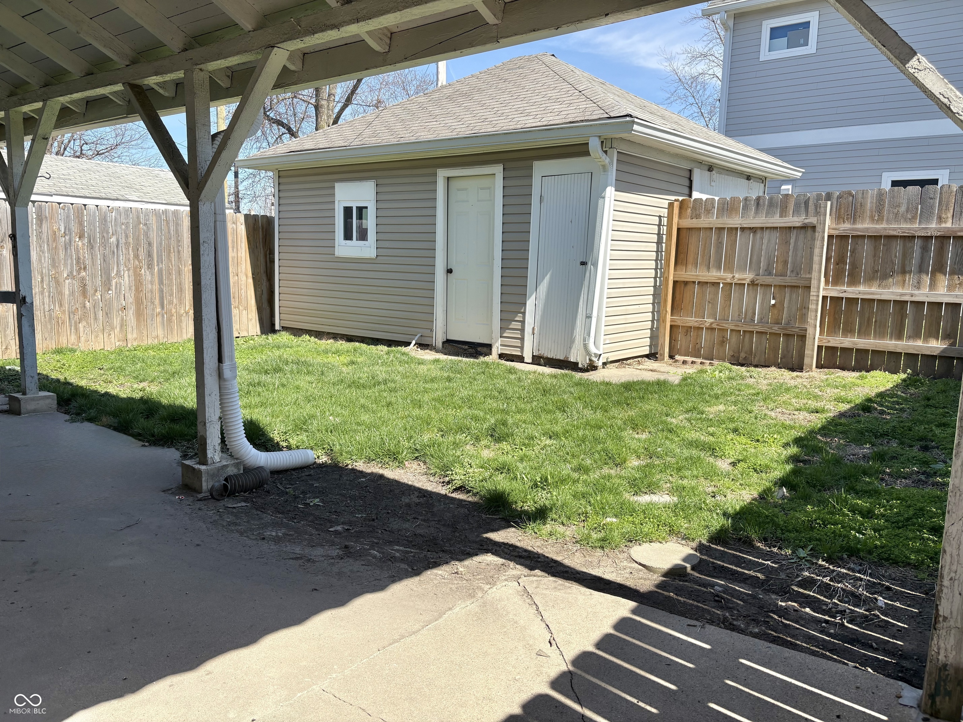 1745 Union Street Indianapolis, IN 46225 - Photo 32 of 35
