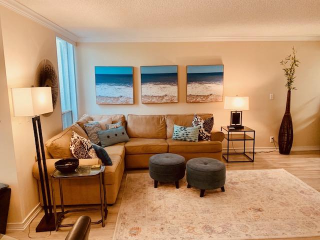 2607 Bridgewood Drive, Unit 2607 Boca Raton, FL 33434 - Photo 18 of 41 living