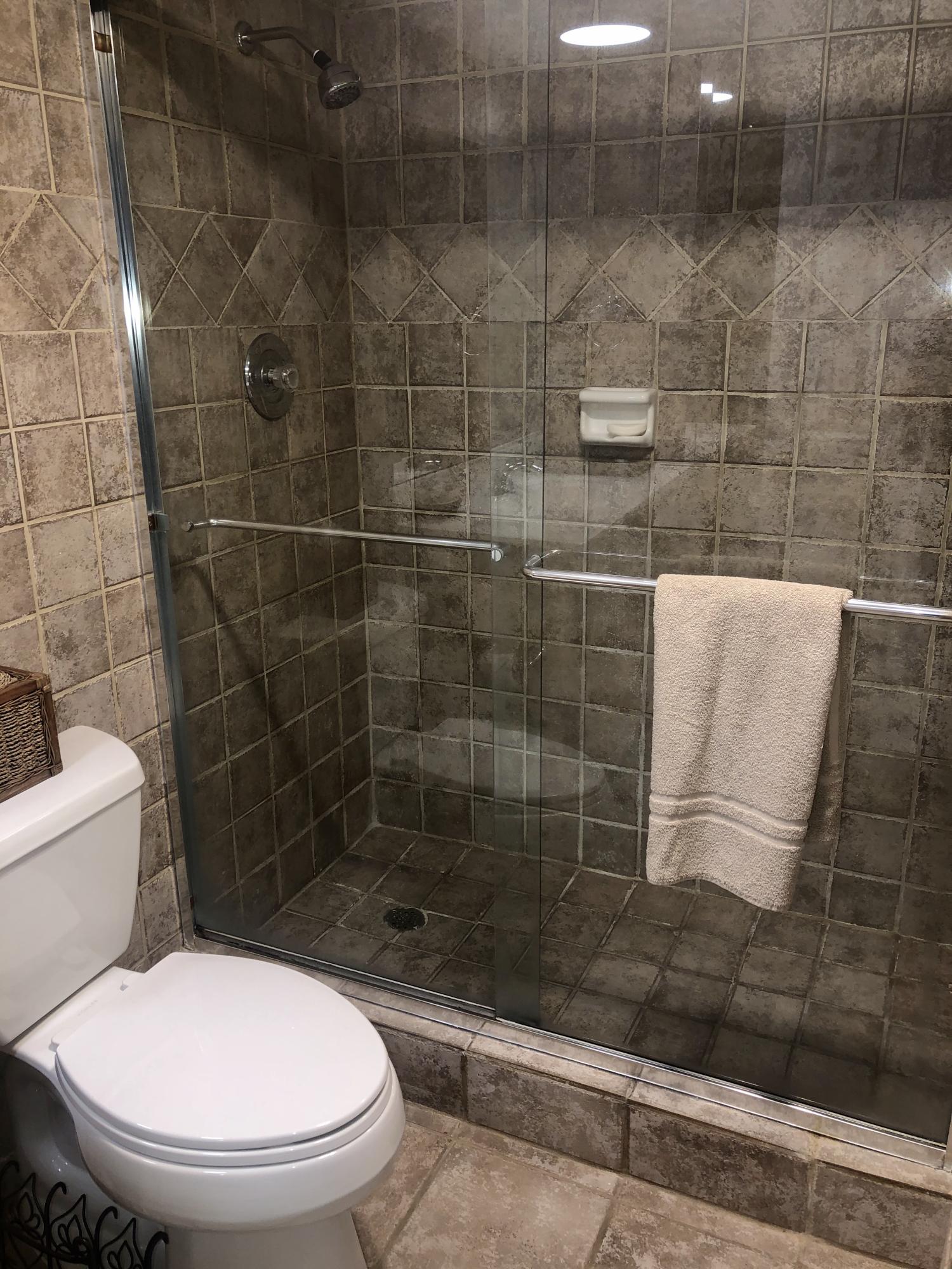 2607 Bridgewood Drive, Unit 2607 Boca Raton, FL 33434 - Photo 27 of 41 master bath