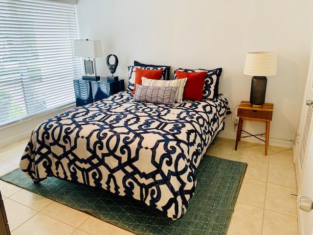 2607 Bridgewood Drive, Unit 2607 Boca Raton, FL 33434 - Photo 29 of 41 guest bed