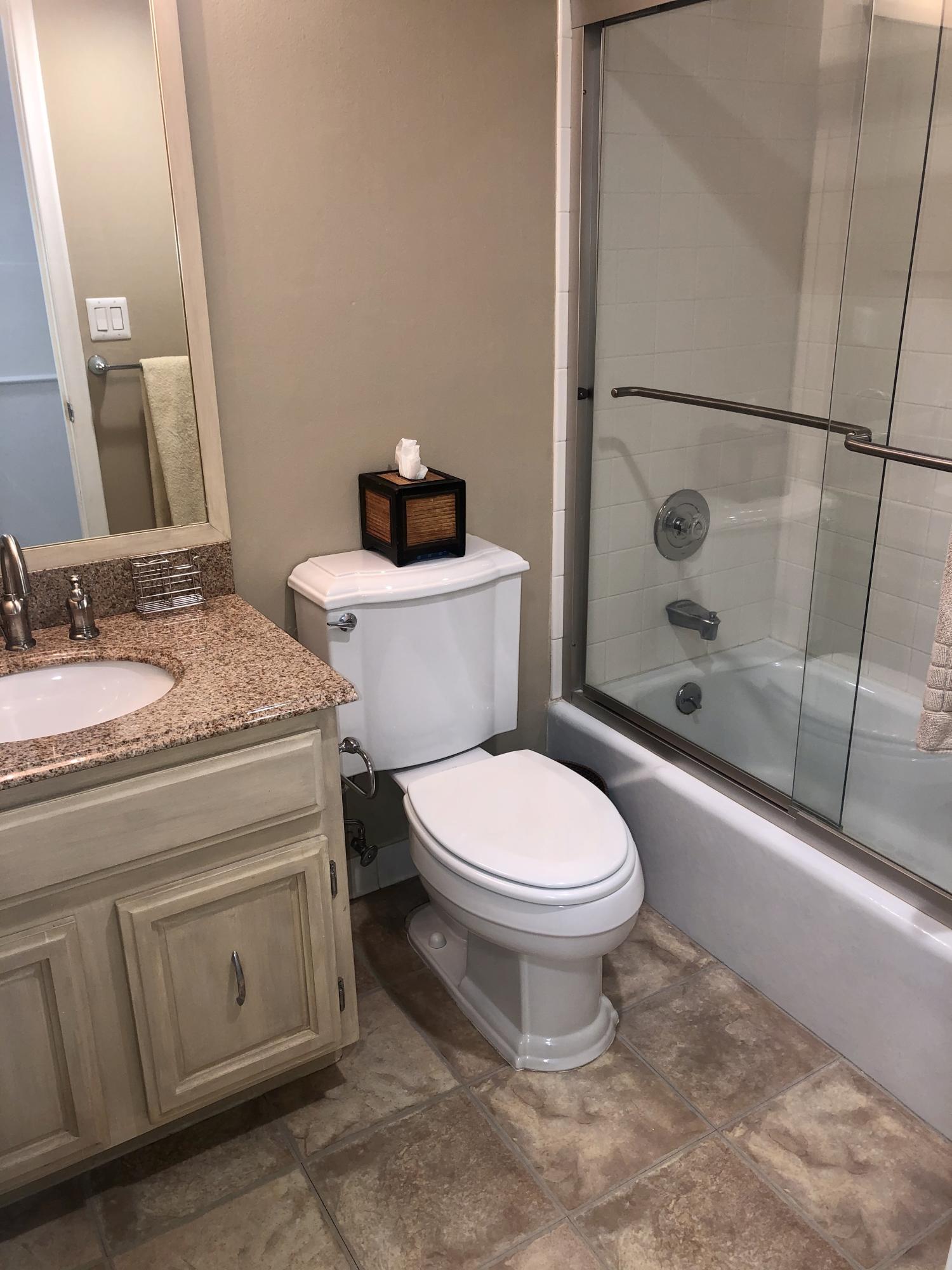 2607 Bridgewood Drive, Unit 2607 Boca Raton, FL 33434 - Photo 31 of 41 guest bath