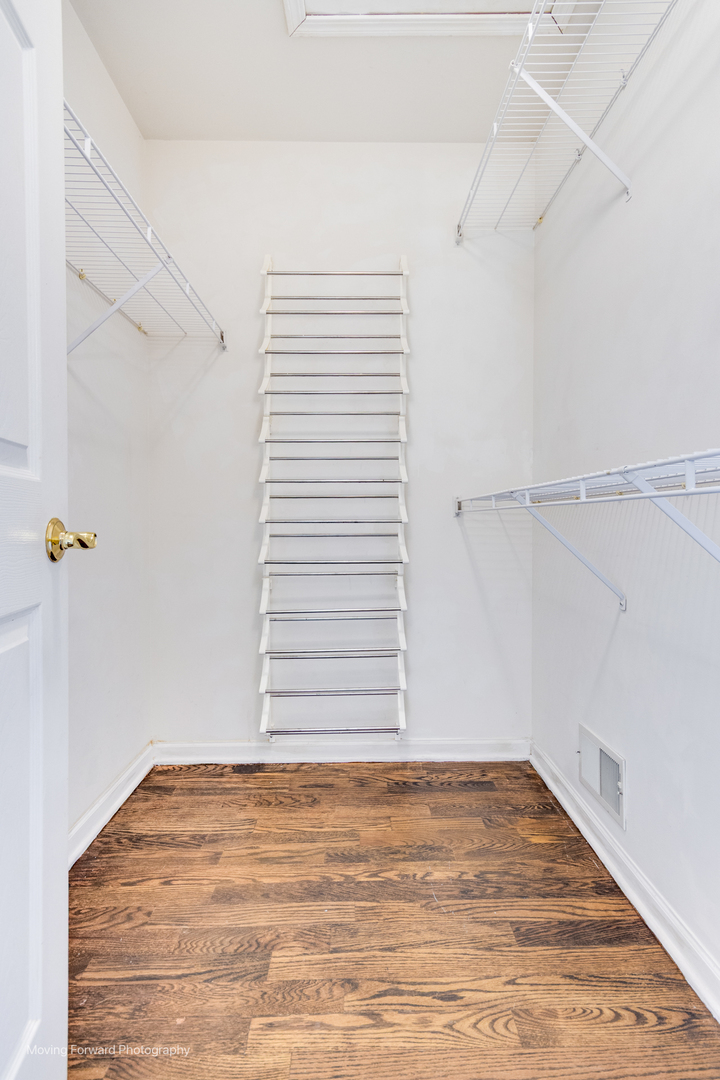 1141 Delta Court Elgin, IL 60123 - Photo 32 of 48