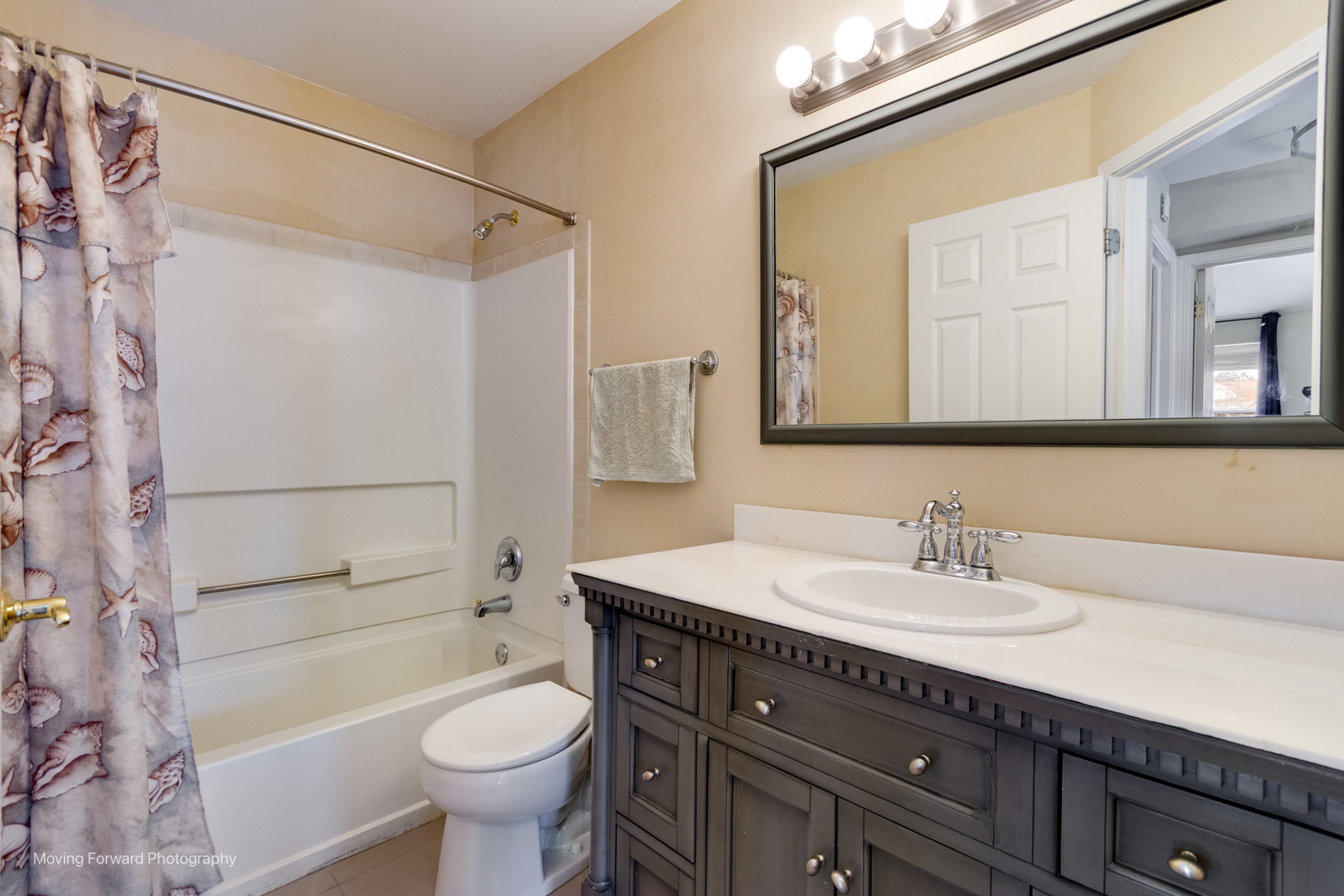 1141 Delta Court Elgin, IL 60123 - Photo 38 of 48