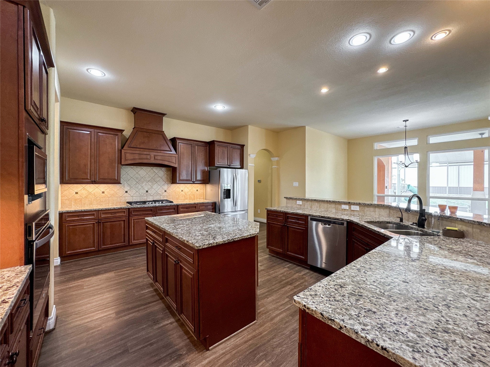 1409 County Road 63 Rosharon, TX 77583 - Photo 12 of 49