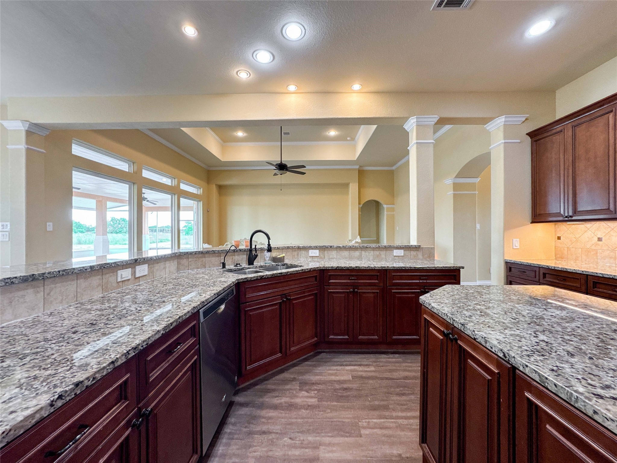 1409 County Road 63 Rosharon, TX 77583 - Photo 14 of 49