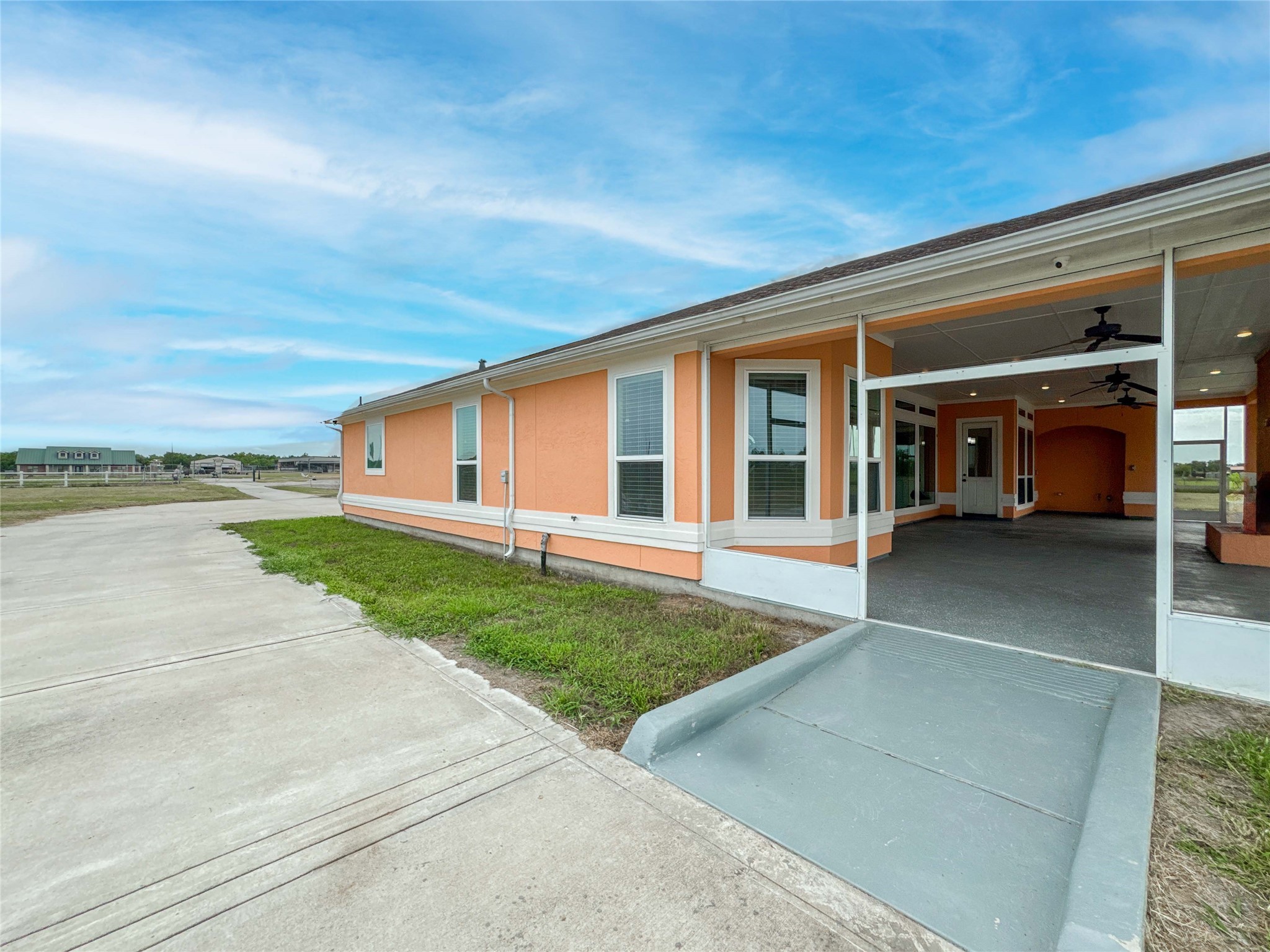 1409 County Road 63 Rosharon, TX 77583 - Photo 41 of 49