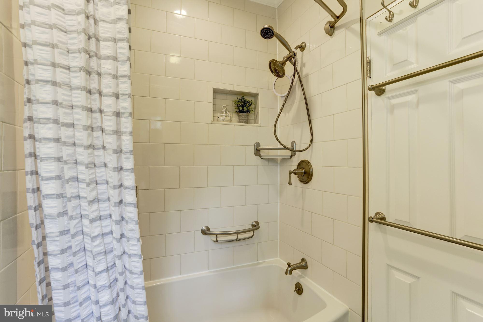 409 D Street Northeast Washington, DC 20002 - Photo 23 of 30 Bath